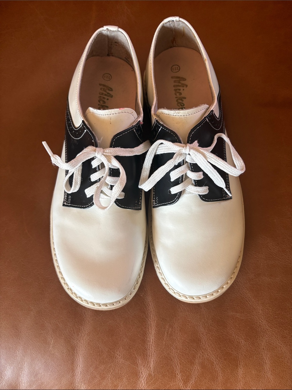 Vintage Mickey Saddle Shoes made in MX Black/ white hardly worn leather sole 5.5